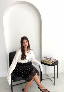 ����� ����